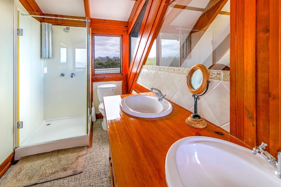 4 Bedroom Property for Sale in Phantom River View Western Cape